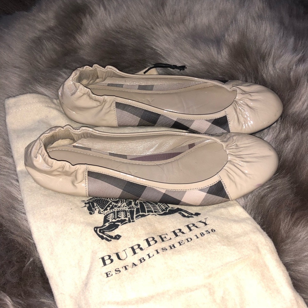 Burberry Nova Check Flats